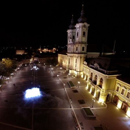 Varkapitany Apartman Еґер Екстер'єр фото