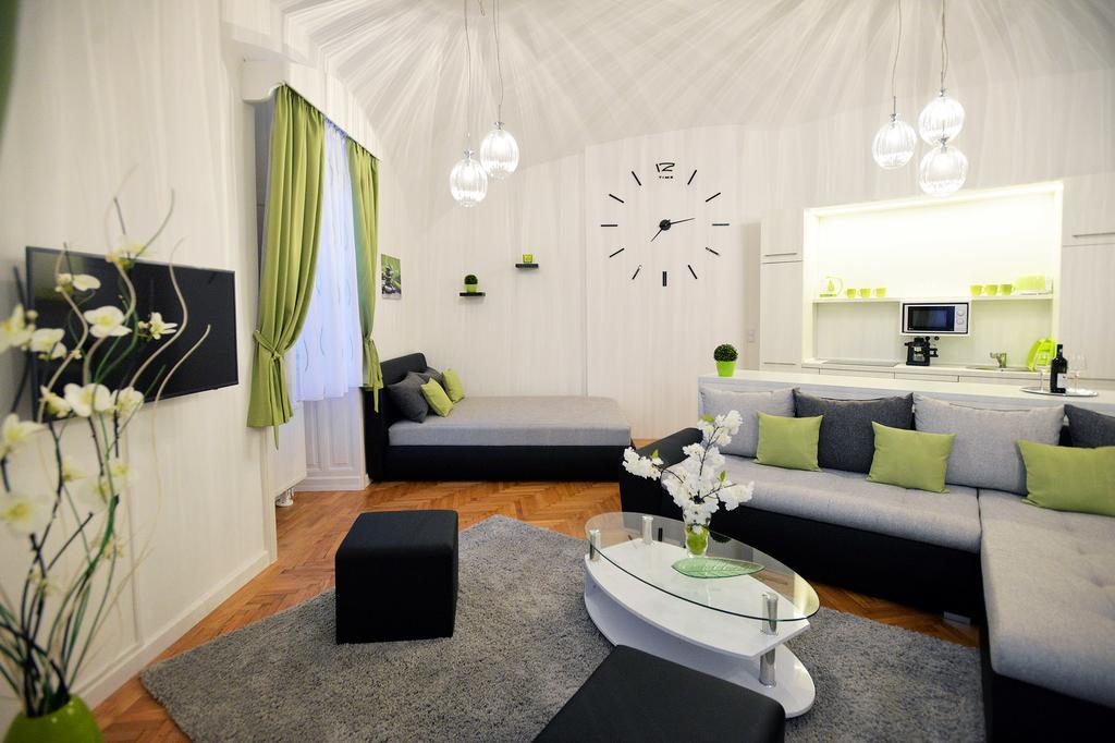 Varkapitany Apartman Еґер Екстер'єр фото