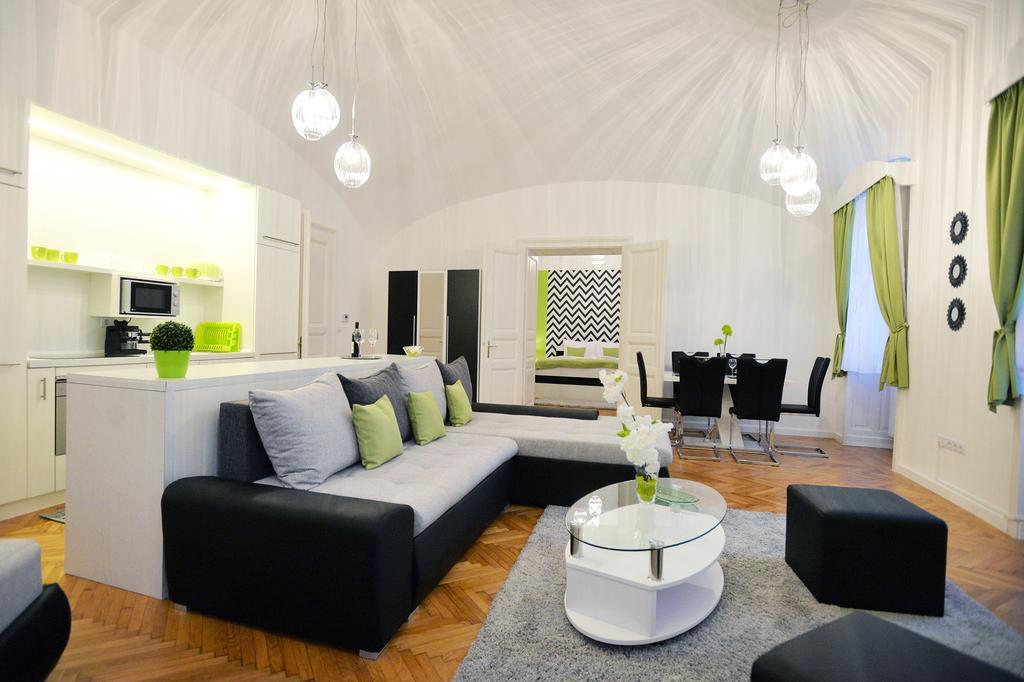 Varkapitany Apartman Еґер Екстер'єр фото
