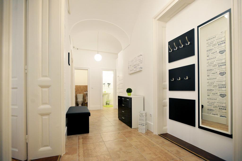 Varkapitany Apartman Еґер Екстер'єр фото